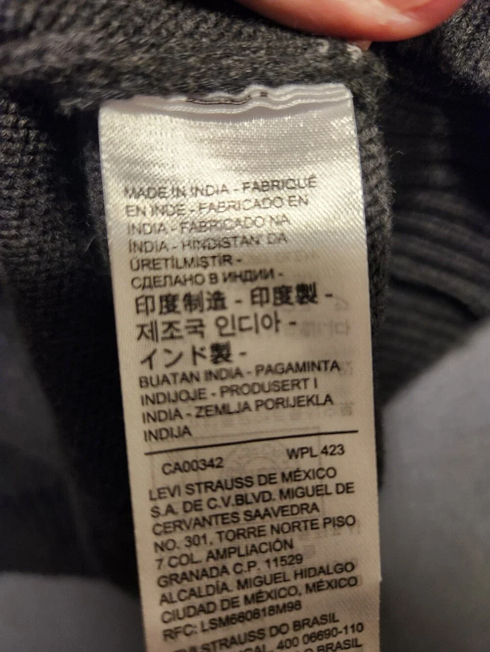 Levis Sweater Men Size XL Gray